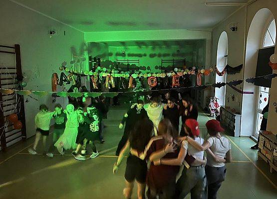 Grafika 3: Dyskoteka Halloweenowa dla klas IV–VIII