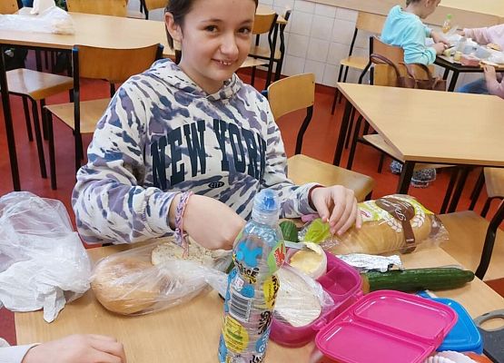 Grafika 4: Światowy Dzień Kanapki w klasie VA