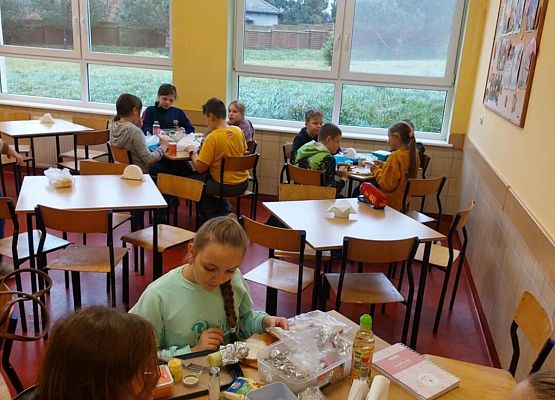 Grafika 1: Światowy Dzień Kanapki w klasie VA