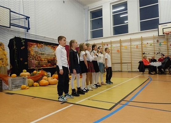 Grafika 56: Dzień Seniora w naszej szkole! 