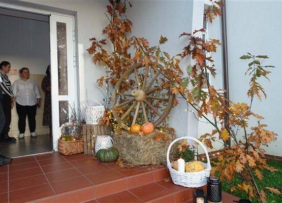 Grafika 1: Fotorelacja z obchodów Dnia Seniora w naszej szkole