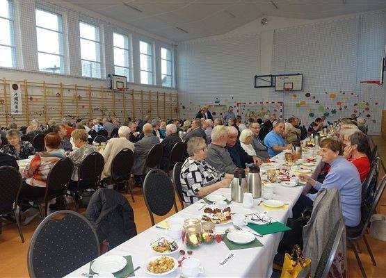 Grafika 5: Fotorelacja z obchodów Dnia Seniora w naszej szkole