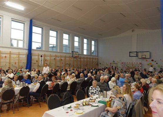 Grafika 14: Fotorelacja z obchodów Dnia Seniora w naszej szkole