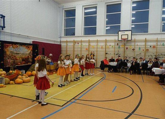 Grafika 21: Fotorelacja z obchodów Dnia Seniora w naszej szkole