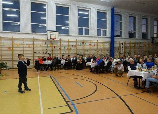 Grafika 26: Fotorelacja z obchodów Dnia Seniora w naszej szkole