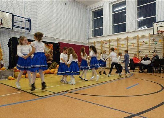 Grafika 32: Fotorelacja z obchodów Dnia Seniora w naszej szkole