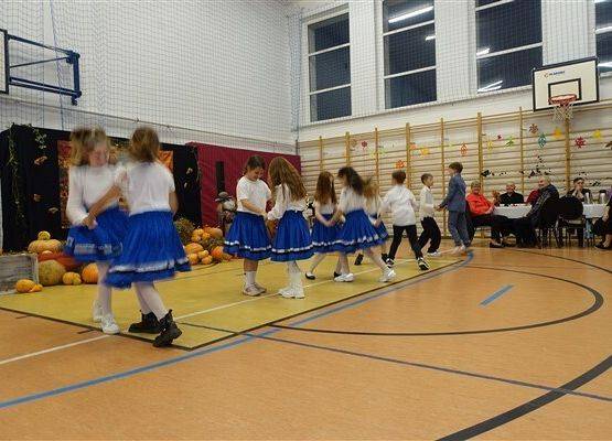 Grafika 33: Fotorelacja z obchodów Dnia Seniora w naszej szkole