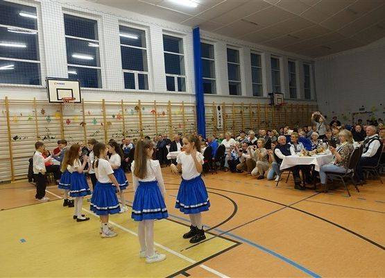 Grafika 36: Fotorelacja z obchodów Dnia Seniora w naszej szkole