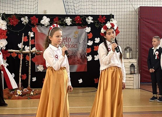 Grafika 13: Uroczysty apel z okazji 107. rocznicy odzyskania przez Polskę niepodległości 