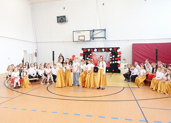 Grafika 41: Uroczysty apel z okazji 107. rocznicy odzyskania przez Polskę niepodległości 