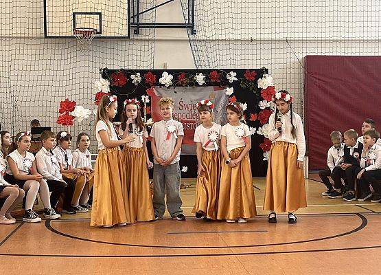 Grafika 20: Fotorelacja z apelu poświęconego 107. rocznicy odzyskania przez Polskę niepodległości