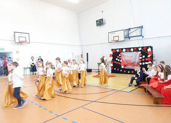 Grafika 29: Fotorelacja z apelu poświęconego 107. rocznicy odzyskania przez Polskę niepodległości