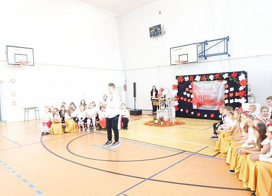 Grafika 46: Fotorelacja z apelu poświęconego 107. rocznicy odzyskania przez Polskę niepodległości