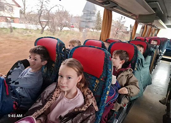 Grafika 8: Przygody skarpetek w Teatrze Tęcza w Słupsku - wyjazd uczniów klas I-III