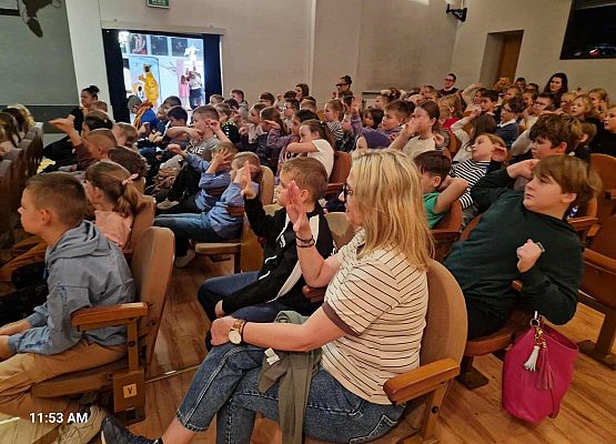 Grafika 16: Przygody skarpetek w Teatrze Tęcza w Słupsku - wyjazd uczniów klas I-III