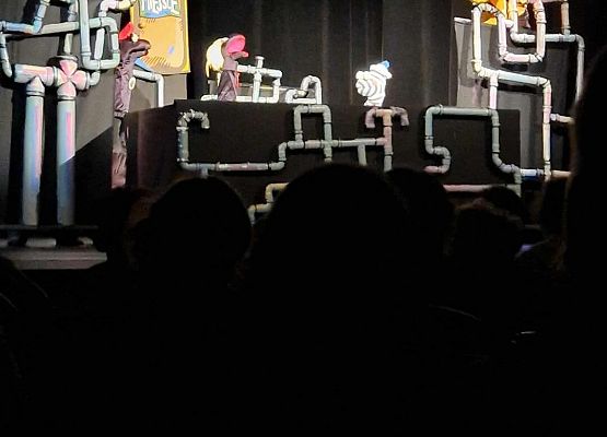 Grafika 20: Przygody skarpetek w Teatrze Tęcza w Słupsku - wyjazd uczniów klas I-III