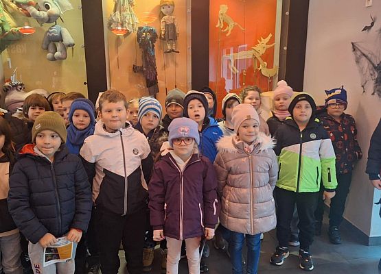 Grafika 32: Przygody skarpetek w Teatrze Tęcza w Słupsku - wyjazd uczniów klas I-III