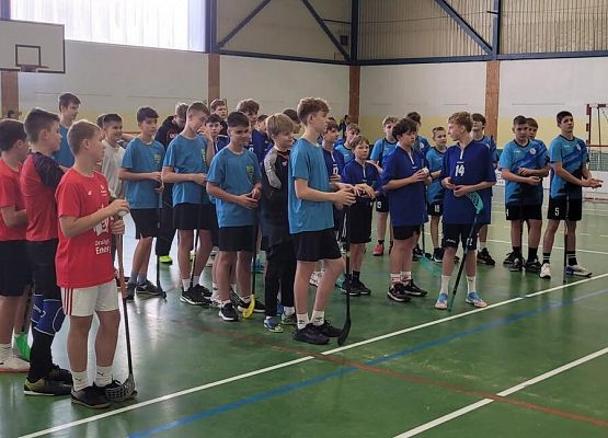 Grafika 2: III miejsce w powiecie chłopców starszych SP Wicko w eliminacjach powiatowych w unihokeju