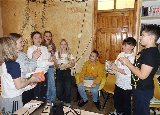 Grafika 1: Listopadowe spotkania szkolnego Dyskusyjnego Klubu Książki