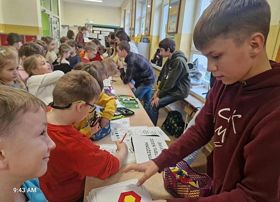 Grafika 51: Światowe Dni Tabliczki Mnożenia w Szkole Podstawowej im. Jana Brzechwy w Wicku