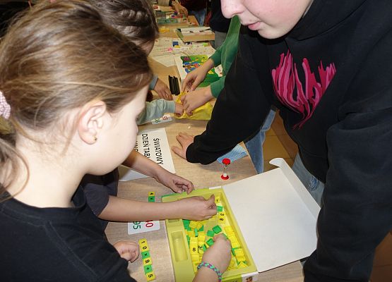 Grafika 59: Światowe Dni Tabliczki Mnożenia w Szkole Podstawowej im. Jana Brzechwy w Wicku