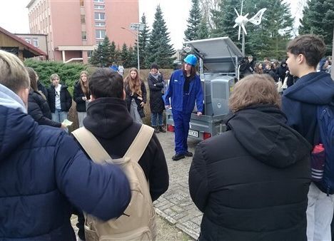 Grafika 17: Wyjazd ósmoklasistów do Lęborka do szkół średnich i branżowych w ramach preorientacji zawodowej