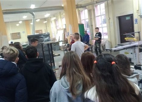 Grafika 30: Wyjazd ósmoklasistów do Lęborka do szkół średnich i branżowych w ramach preorientacji zawodowej