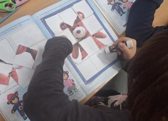 Grafika 3: Obchody Dnia Pluszowego Misia