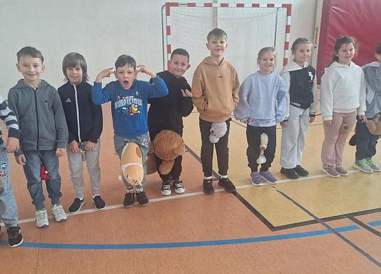 Grafika 6: Obchody Dnia Pluszowego Misia