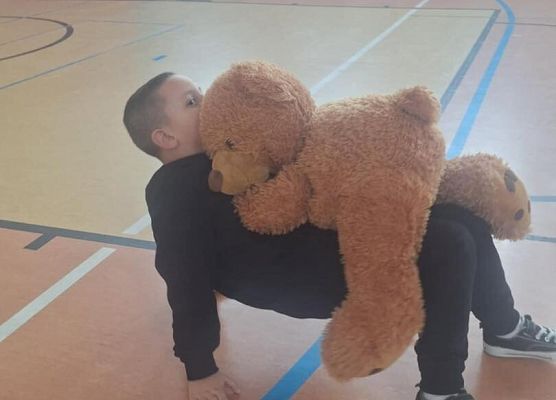 Grafika 8: Obchody Dnia Pluszowego Misia