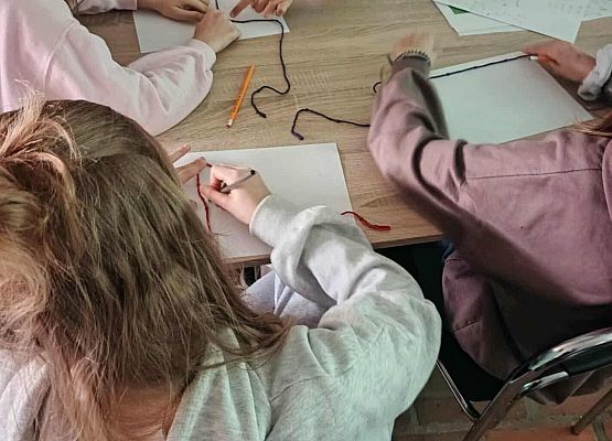 Grafika 6: Edukacyjna wyprawa do Hewelianum! 