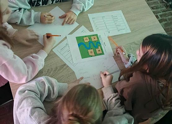 Grafika 15: Edukacyjna wyprawa do Hewelianum! 