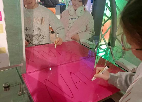 Grafika 18: Edukacyjna wyprawa do Hewelianum! 