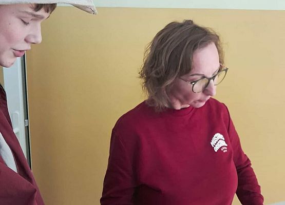 Grafika 6: Szkolny Plebiscyt na Młodzieżowe Słowo Roku 2025 - ankieta