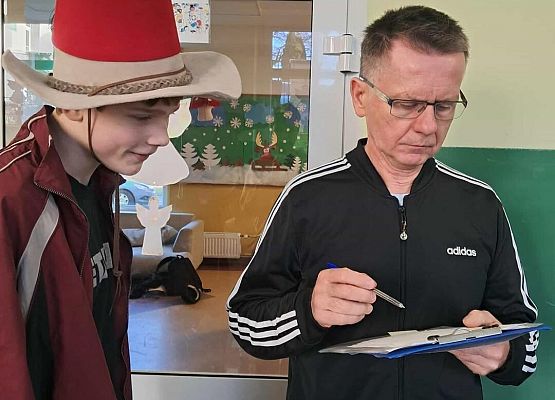 Grafika 20: Szkolny Plebiscyt na Młodzieżowe Słowo Roku 2025 - ankieta