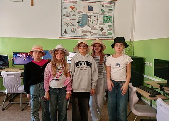 Grafika 4: Obchody Dnia Kapelusza w SP Wicko