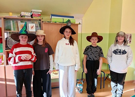 Grafika 23: Obchody Dnia Kapelusza w SP Wicko