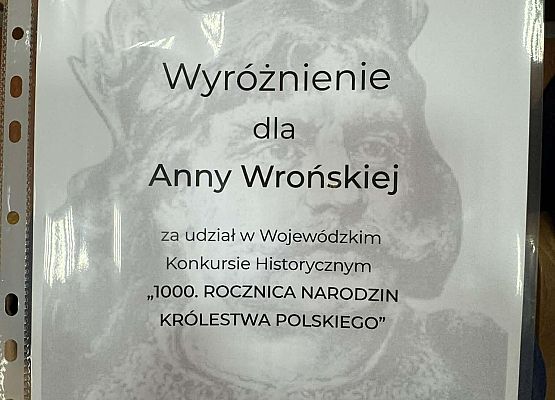 Grafika 6: Anna Wrońska i Antoni Szyca z kl. VIIA wyróżnieni w Wojewódzkim Konkursie Historycznym
