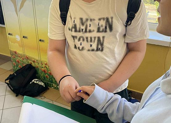 Grafika 4: Szkolny Plebiscyt na Młodzieżowe Słowo Roku 2025 rozstrzygnięty!