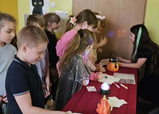 Grafika 17: Andrzejki klas I–III w Szkole Podstawowej w Wicku