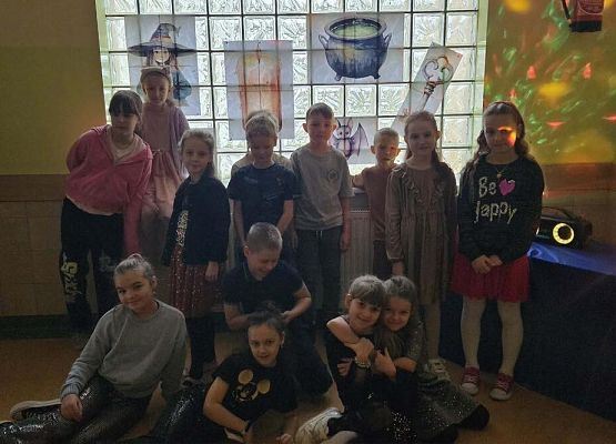 Grafika 35: Andrzejki klas I–III w Szkole Podstawowej w Wicku