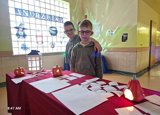 Grafika 44: Andrzejki klas I–III w Szkole Podstawowej w Wicku