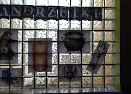 Grafika 45: Andrzejki klas I–III w Szkole Podstawowej w Wicku