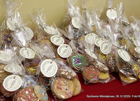 Grafika 2: Rodzinny Kiermasz Świąteczny - Wesołych Mikołajek - fotorelacja z imprezy, cz. I