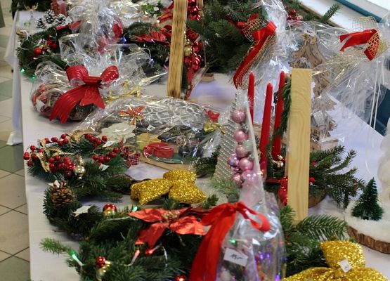 Grafika 11: Rodzinny Kiermasz Świąteczny - Wesołych Mikołajek - fotorelacja z imprezy, cz. I