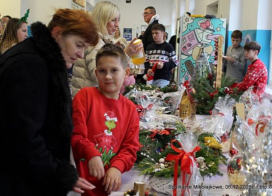 Grafika 14: Rodzinny Kiermasz Świąteczny - Wesołych Mikołajek - fotorelacja z imprezy, cz. I