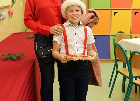 Grafika 36: Rodzinny Kiermasz Świąteczny - Wesołych Mikołajek - fotorelacja z imprezy, cz. I