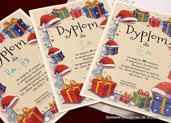 Grafika 37: Rodzinny Kiermasz Świąteczny - Wesołych Mikołajek - fotorelacja z imprezy, cz. I