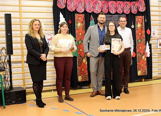 Grafika 47: Rodzinny Kiermasz Świąteczny - Wesołych Mikołajek - fotorelacja z imprezy, cz. I