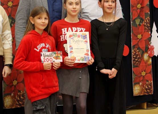 Grafika 48: Rodzinny Kiermasz Świąteczny - Wesołych Mikołajek - fotorelacja z imprezy, cz. I